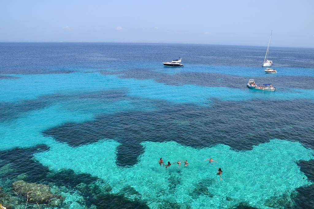 Hotel Il Portico Favignana Kültér fotó
