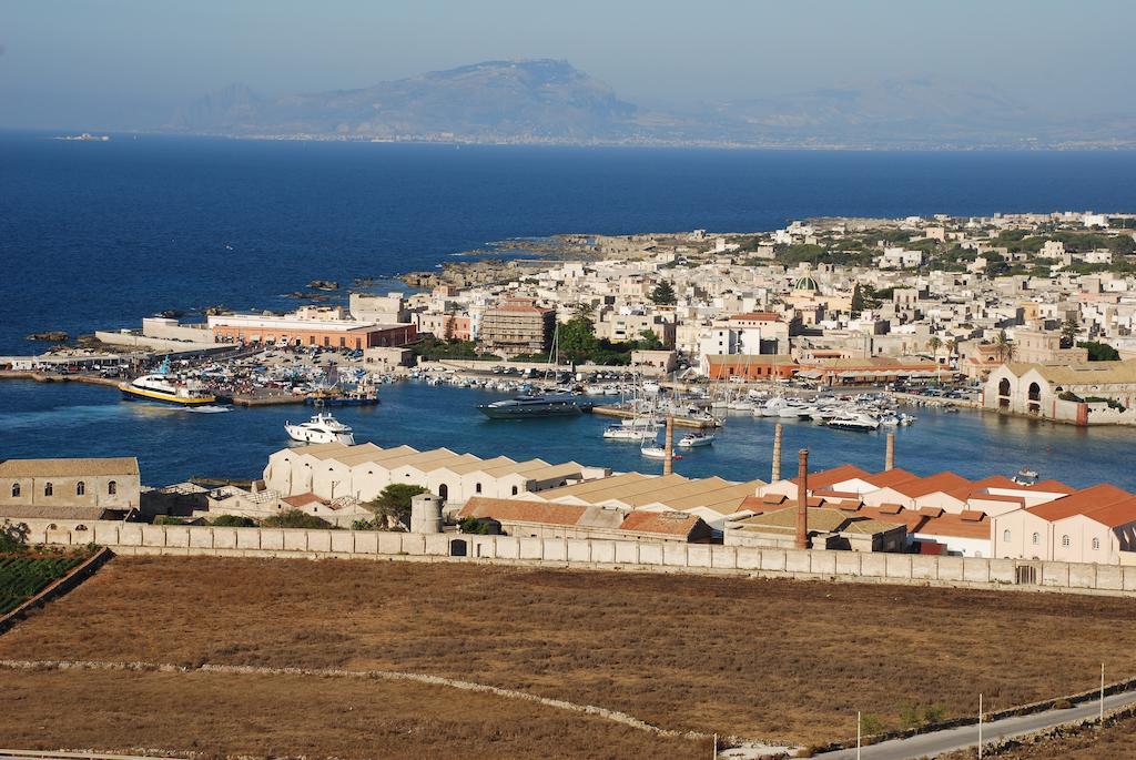Hotel Il Portico Favignana Kültér fotó